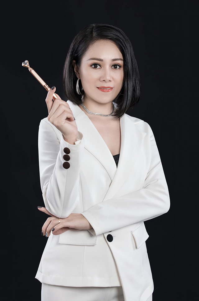  Thủy Heli – Người phụ nữ quyền lực đứng sau Helibeauty